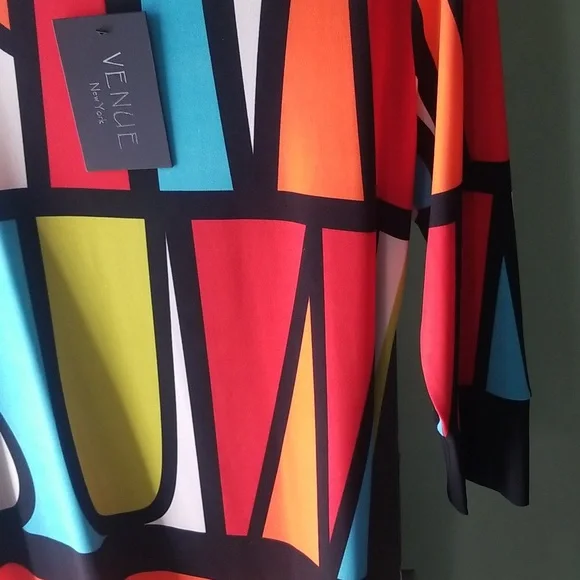 Colorful Geometric Print Tunic - Picture 4 of 9